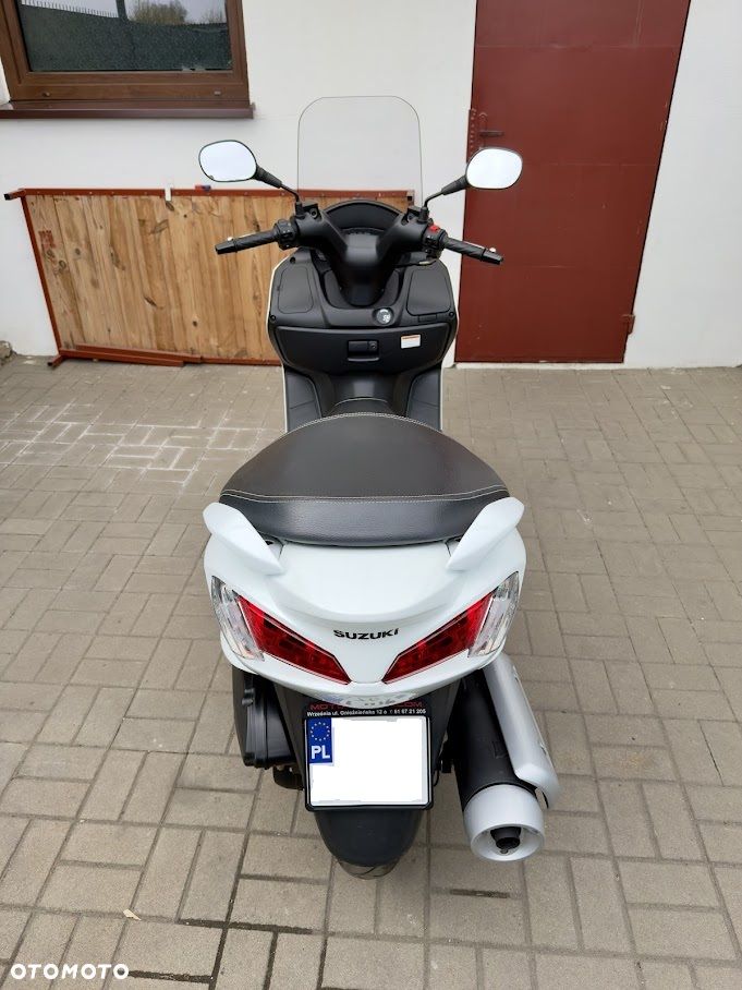 Suzuki Burgman - 4