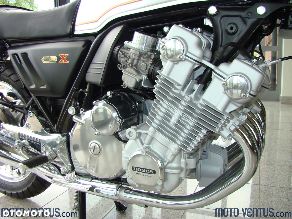 Honda CBX - 8