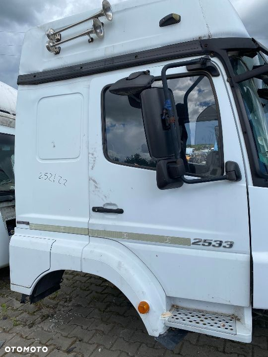 Kabina MERCEDES ATEGO AXOR wysoka sypialna 4 - 4