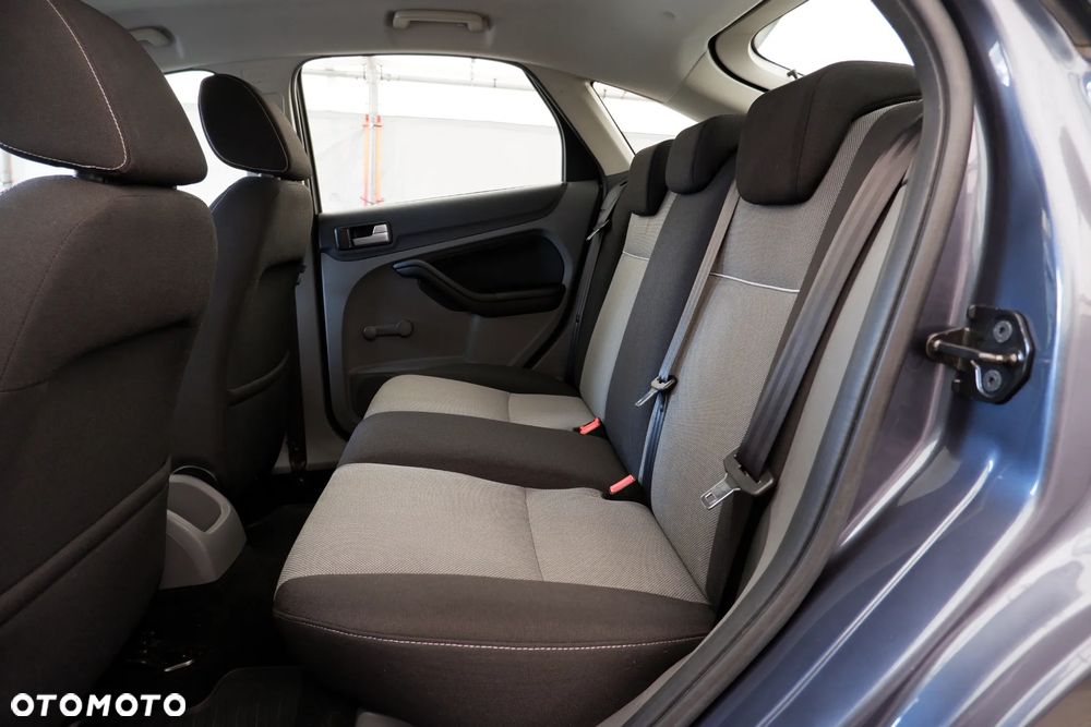 Ford Focus - 10