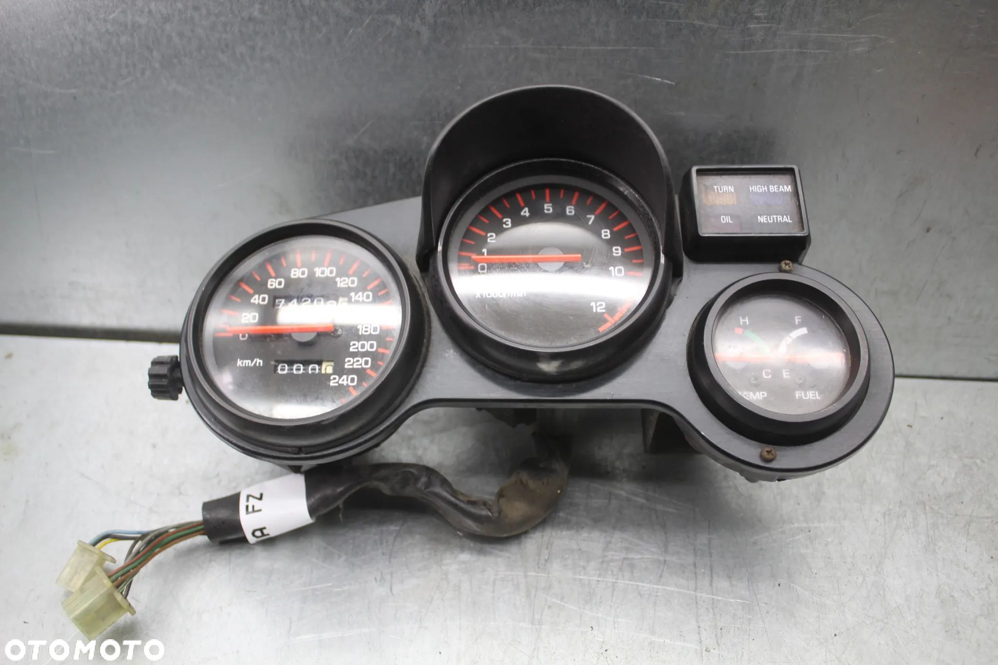 Yamaha FZ 750 Licznik zegar zegary - 1