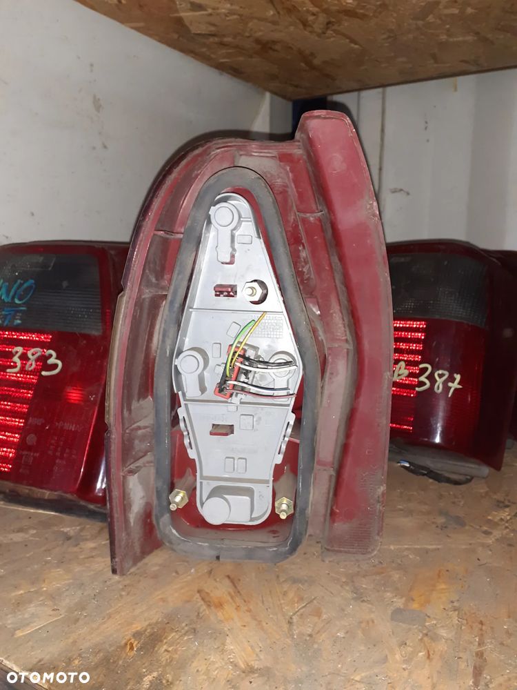 LAMPA TYLNA TYŁ PRAWY PRAWA FIAT SIENA - 2