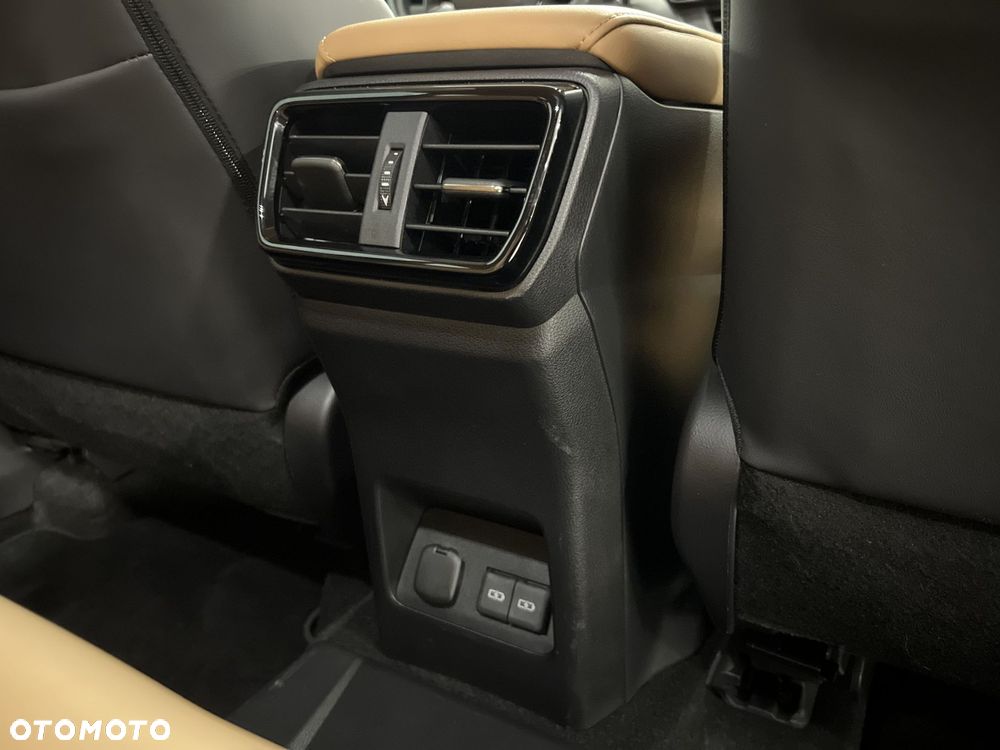Lexus NX - 14