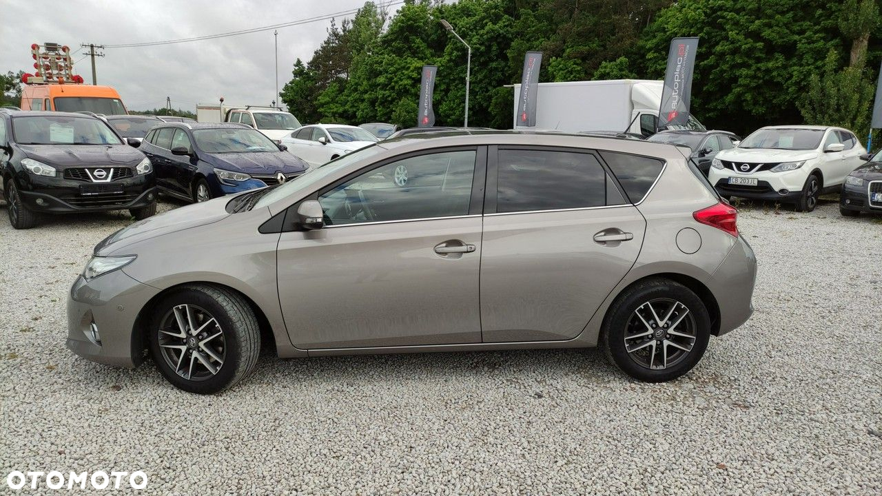 Toyota Auris - 15