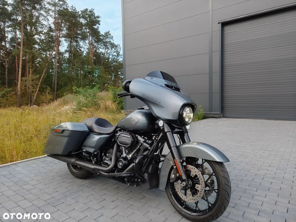 Harley-Davidson Touring Street Glide - 1