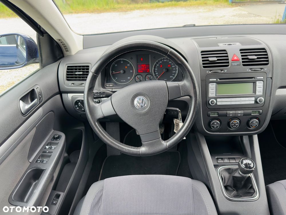 Volkswagen Jetta 1.9 TDI DPF Trendline - 16
