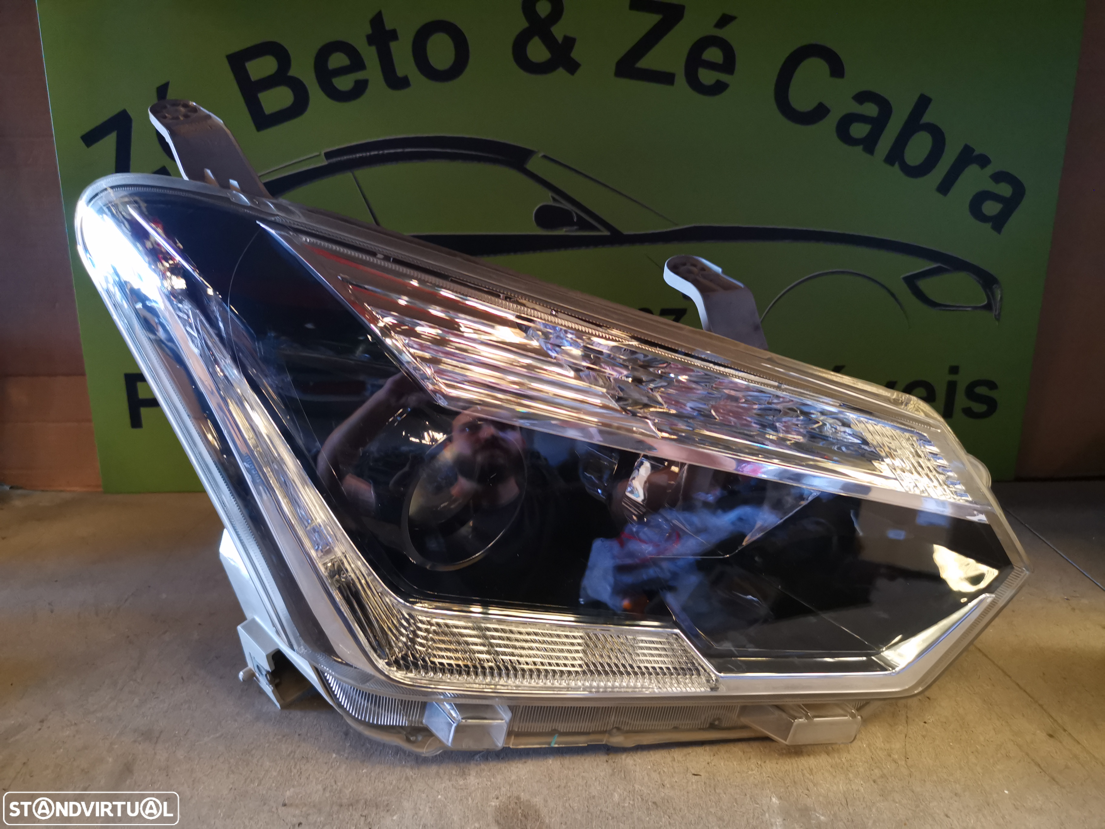 ISUZU D-MAX FAROL DIREITO - FF435 - 3