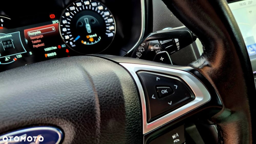 Ford Mondeo 2.0 EcoBlue Titanium - 28