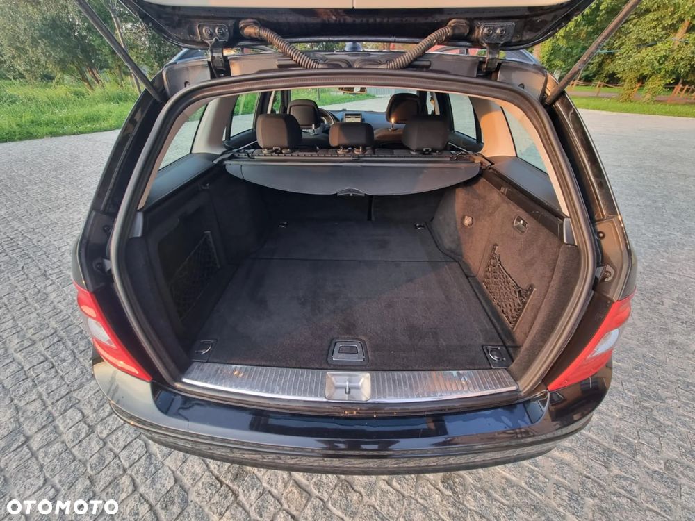 Mercedes-Benz Klasa C - 24