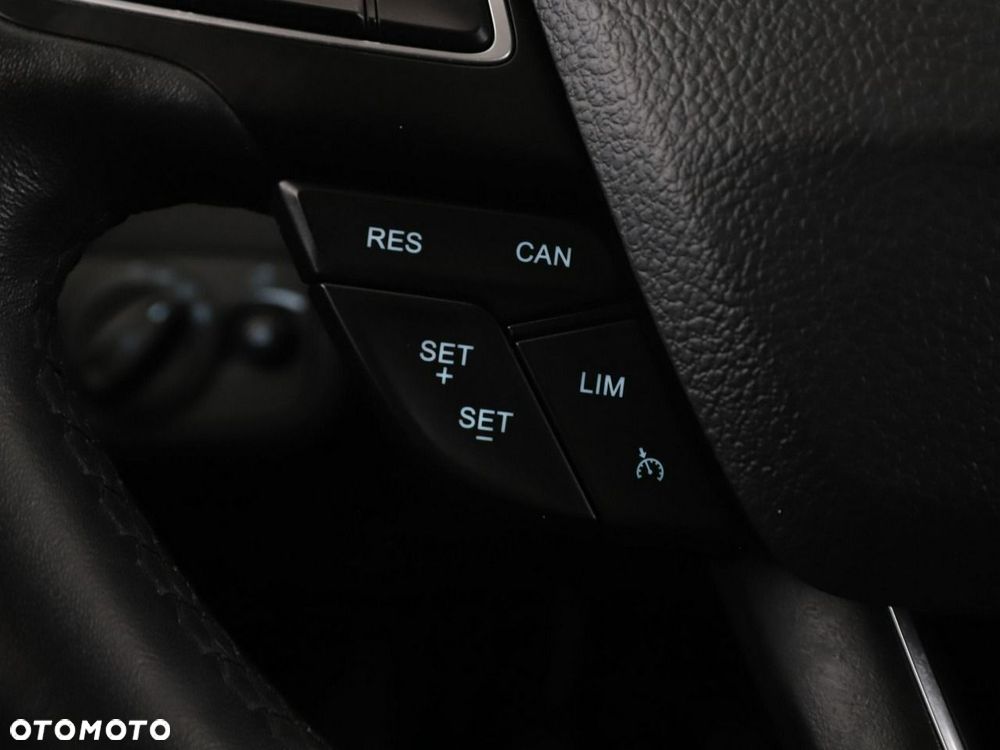 Ford Kuga 1.5 EcoBoost 2x4 Trend - 31