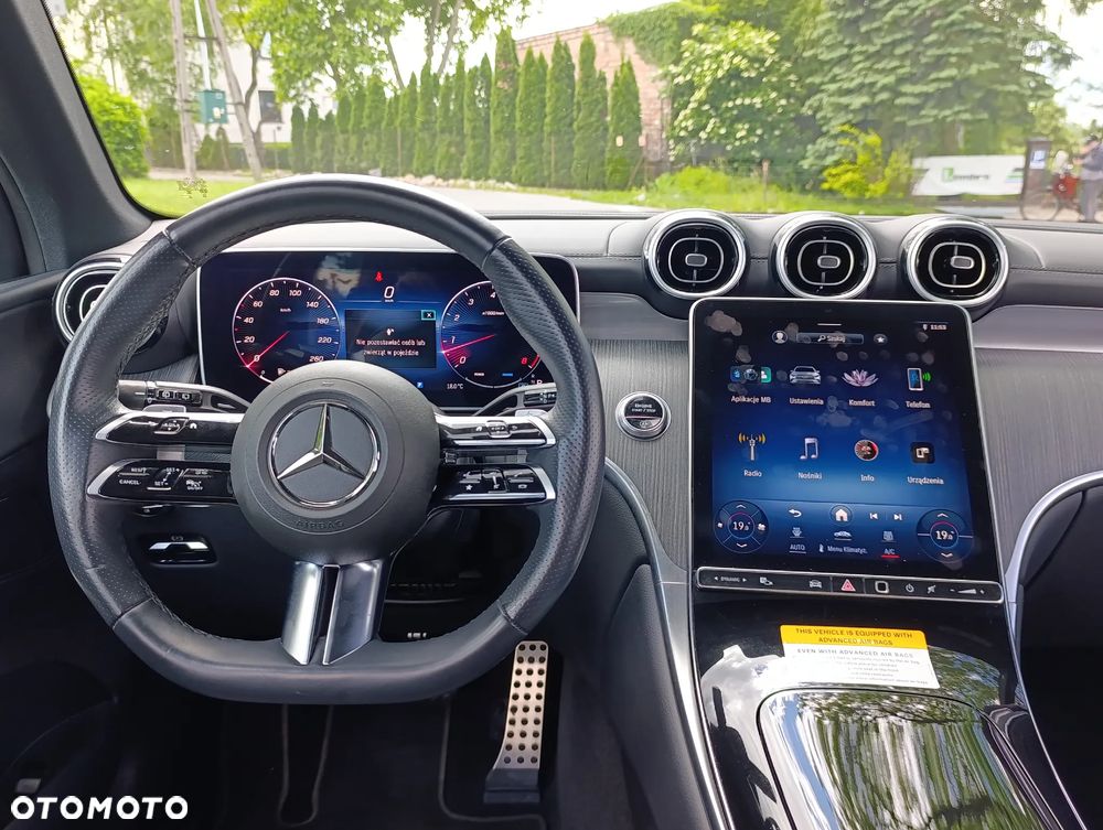 Mercedes-Benz GLC - 12