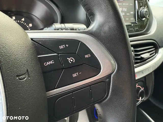 Fiat Tipo 1.4 T-Jet 16v Easy - 27