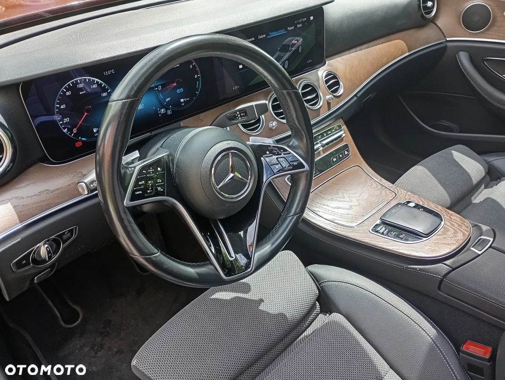 Mercedes-Benz Klasa E 300 de 9G-TRONIC AMG Line - 13