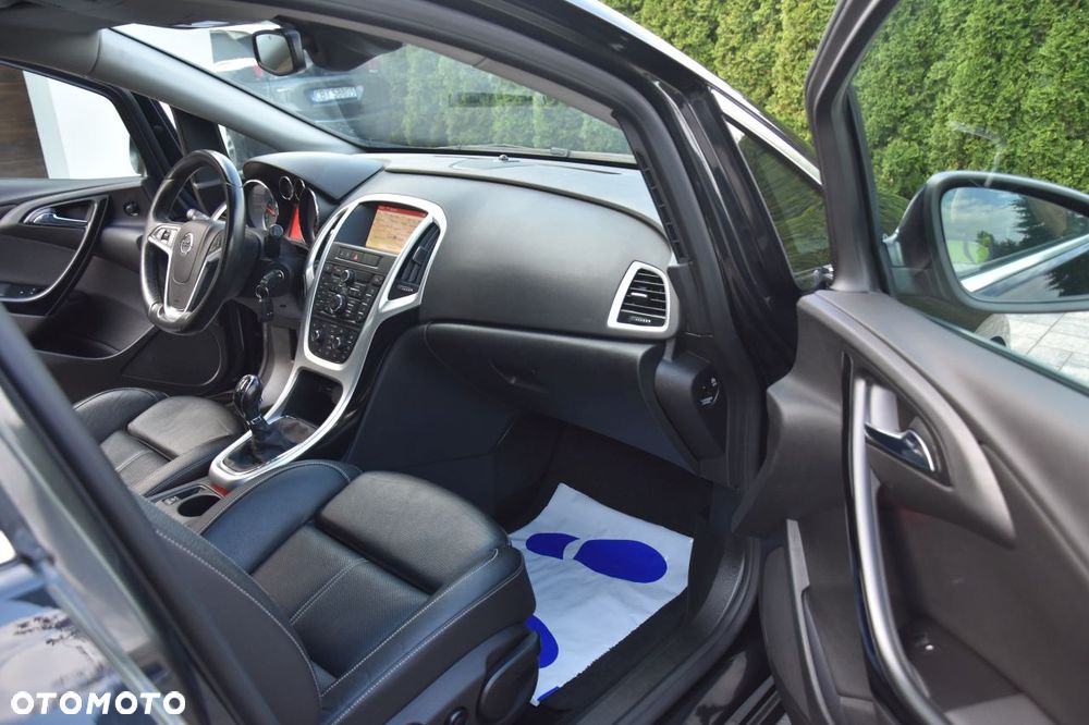 Opel Astra 1.4 Turbo Cosmo - 22