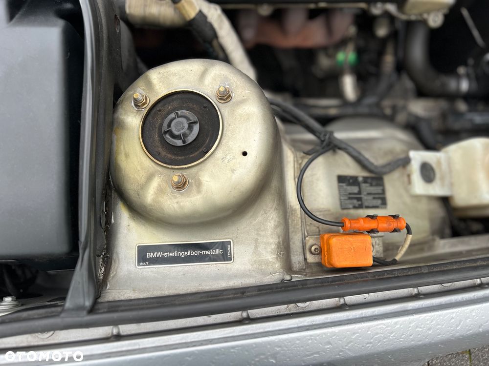 BMW Seria 5 520i - 33