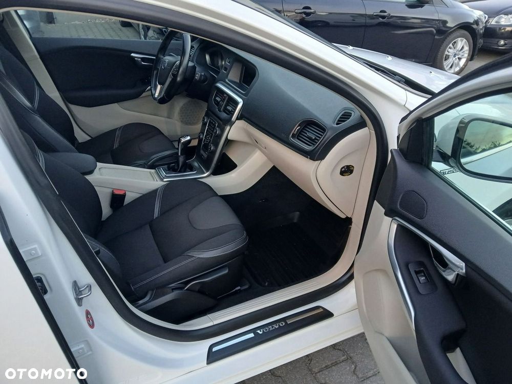 Volvo V40 - 11