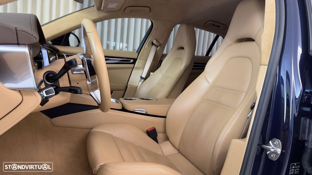 Porsche Panamera Turbo - 13