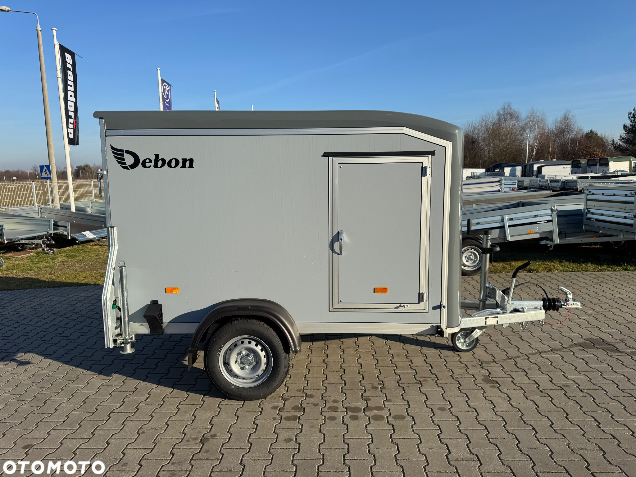 Debon C255 PPL | drzwi boczne / 255 x 125 cm / 1300kg DMC - 2