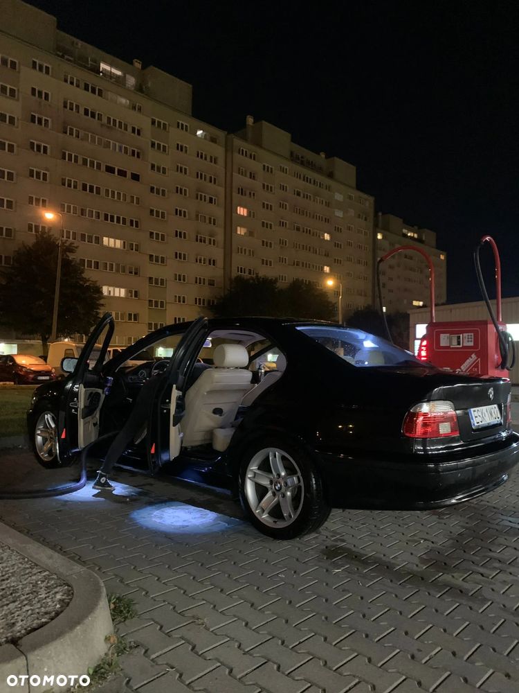 BMW Seria 5 525i - 6