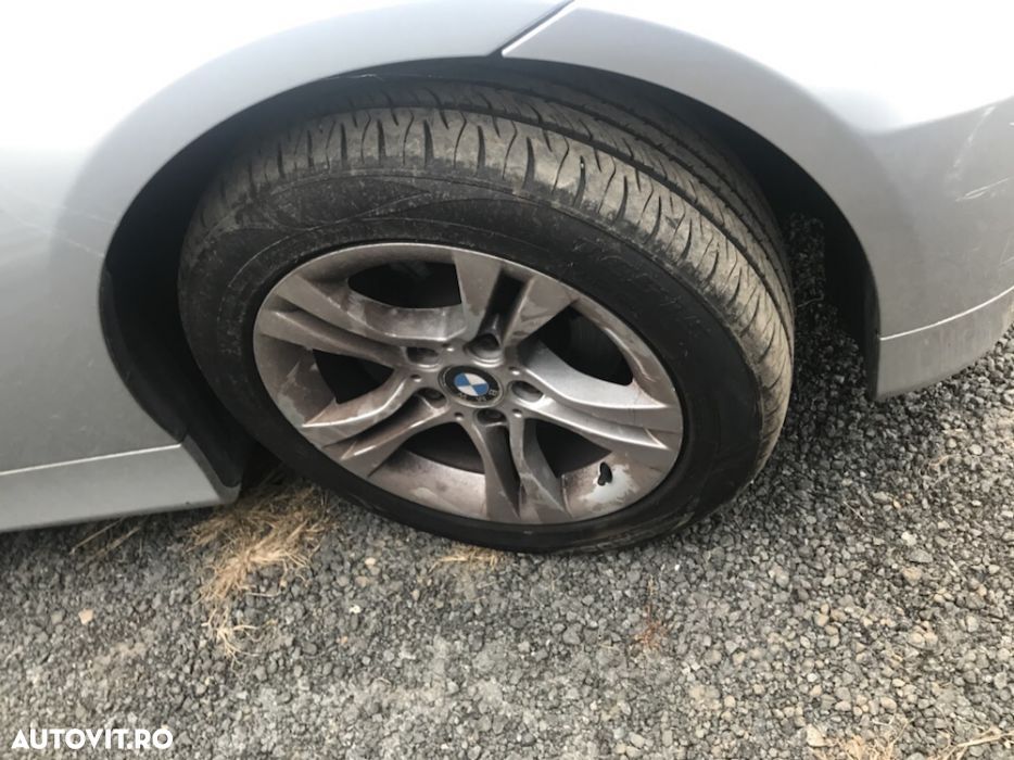 Dezmembrez bmw 318d 143cp 2008 - 3