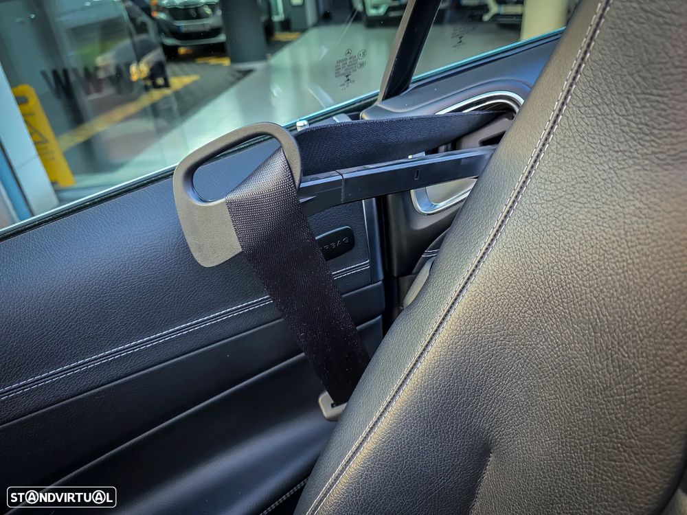 Mercedes-Benz E 220 d Cabrio 9G-Tronic AMG Line - 23