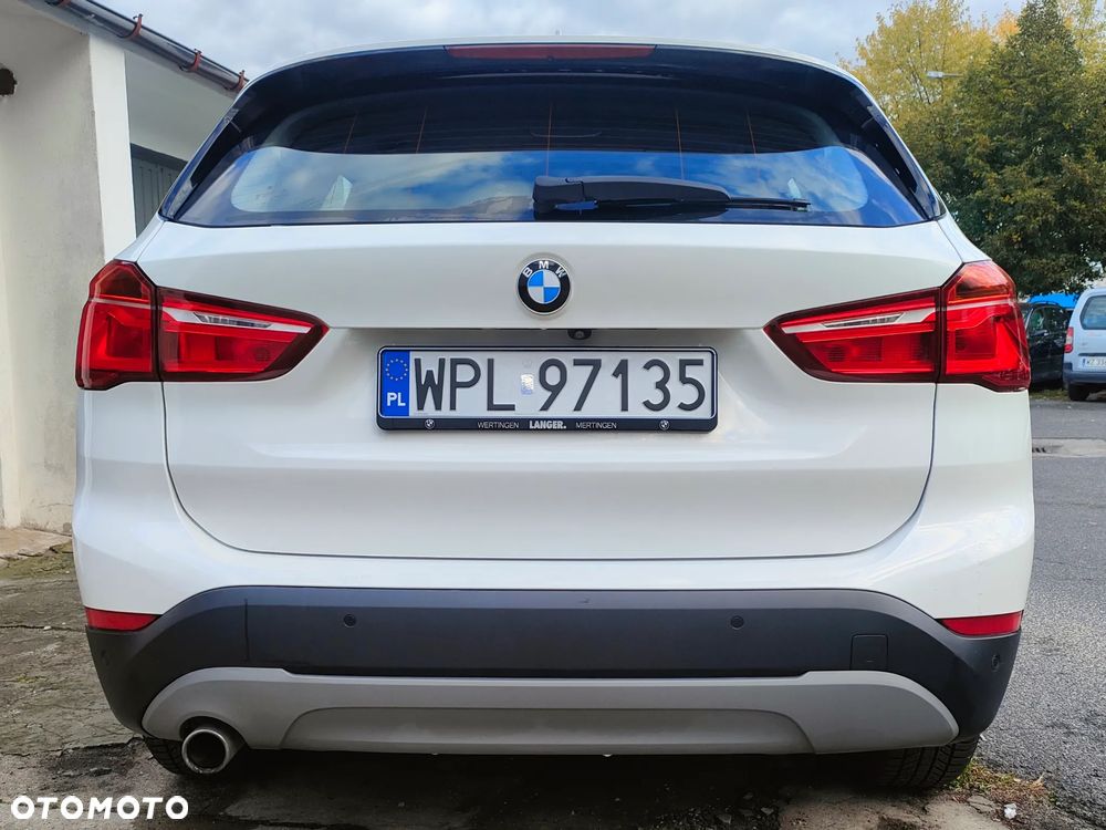 BMW X1 sDrive18d Sport Line - 7
