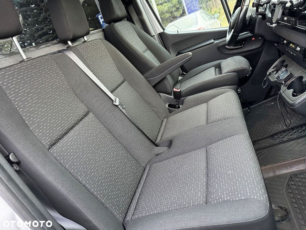 Mercedes-Benz Sprinter - 38