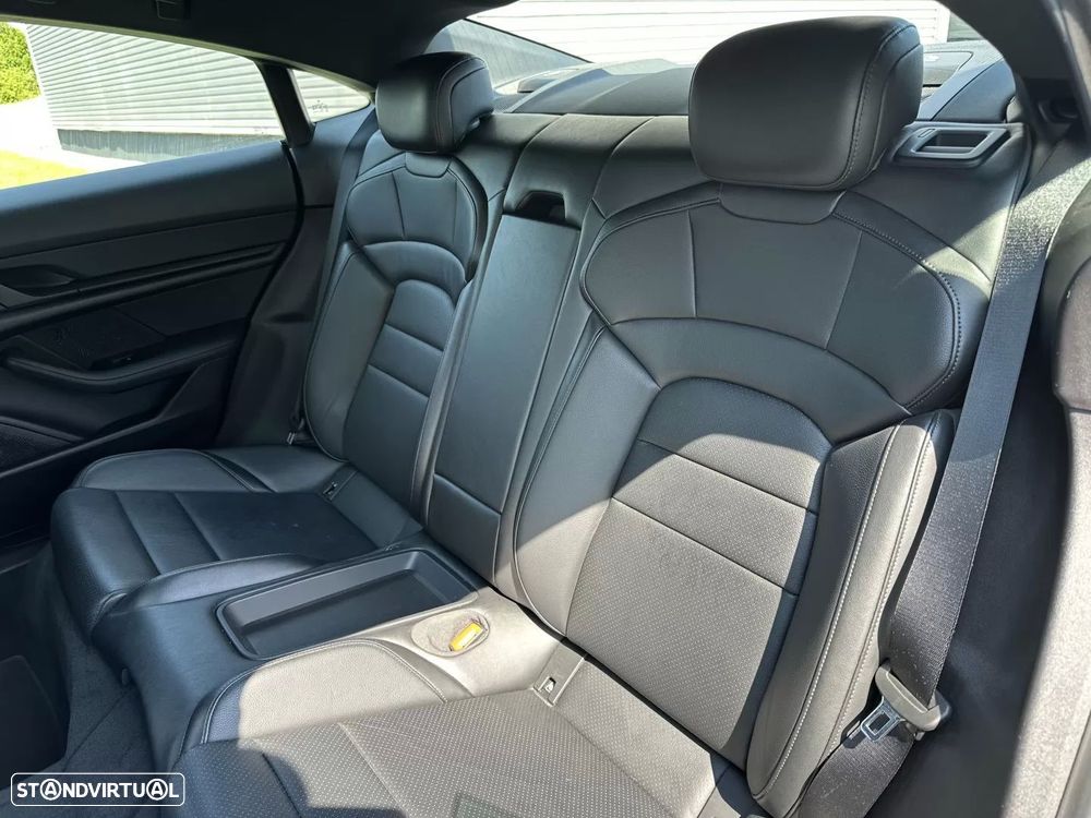 Porsche Taycan Standard - 29
