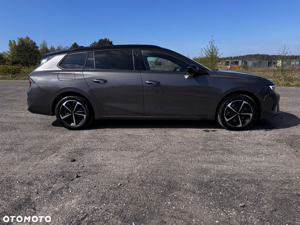 Opel Astra 1.2 T Business Elegance S&S - 4