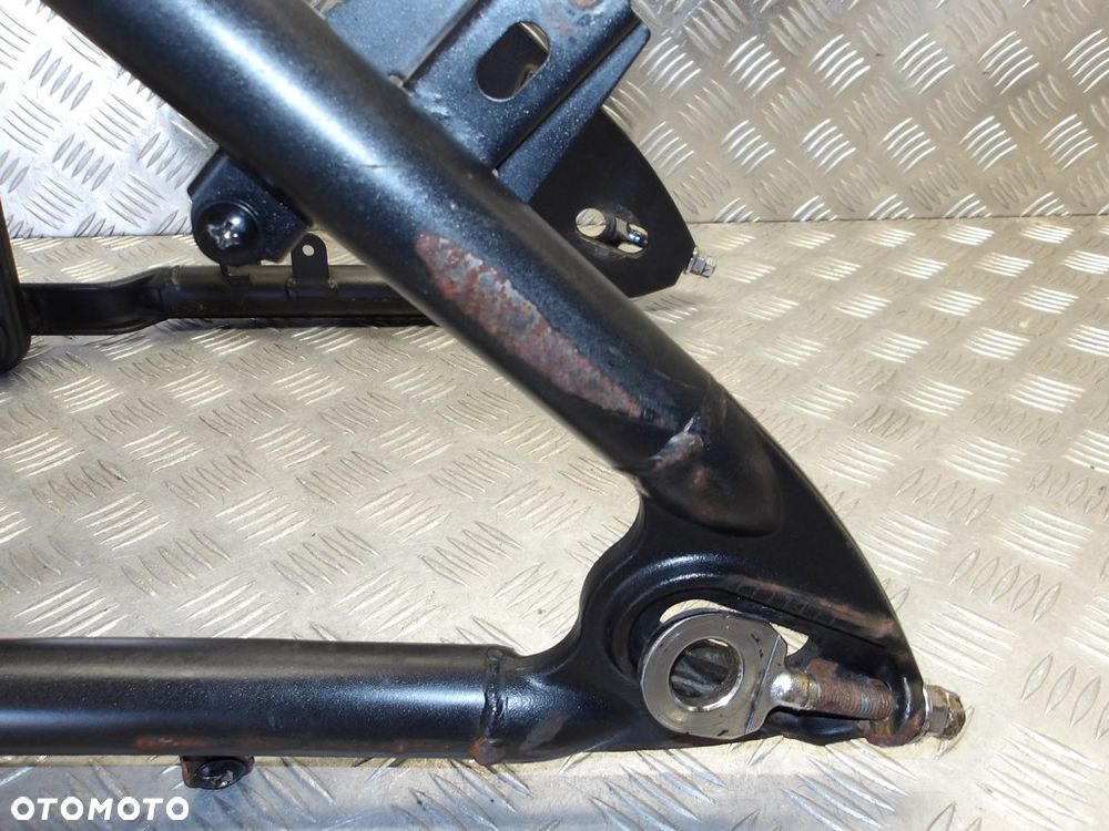 Wahacz koła tył KAWASAKI VN 2000 VULCAN 04-07r   PN. 33001-0032 - 9