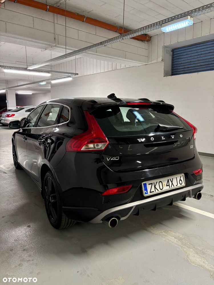 Volvo V40 D2 Drive-E R-Design Momentum - 3