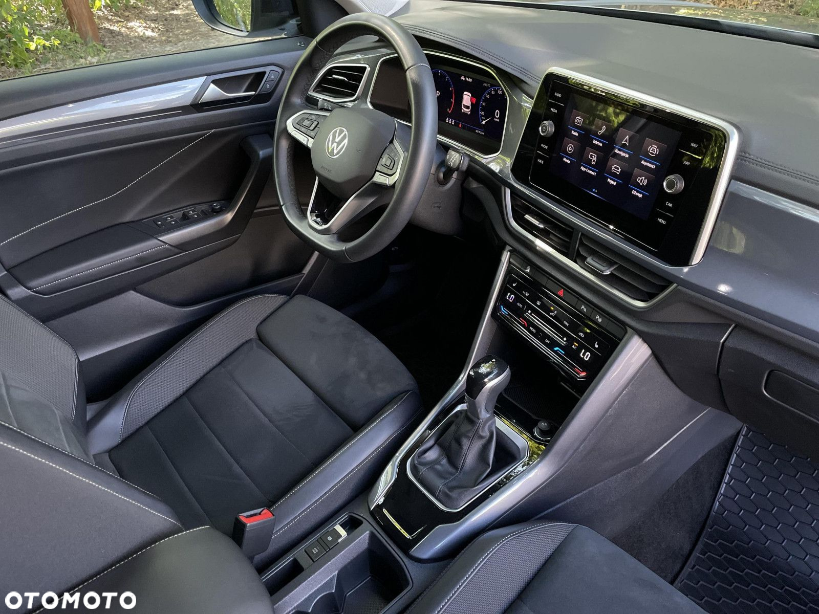 Volkswagen T-Roc - 24