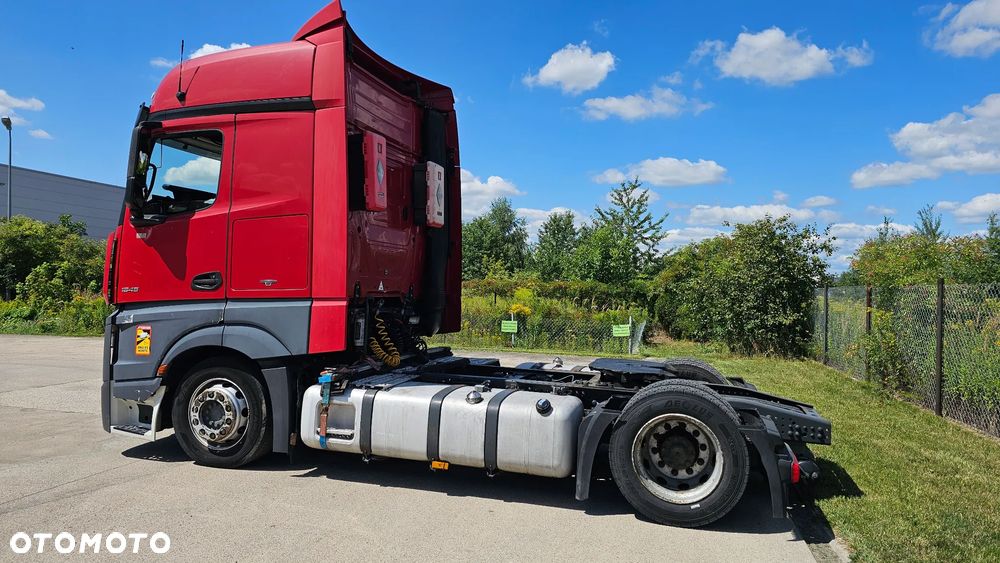 Mercedes-Benz Actros - 8