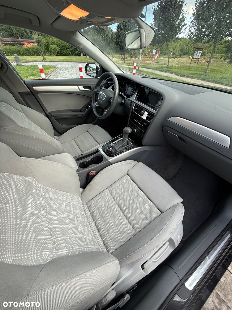 Audi A4 Limousine - 28