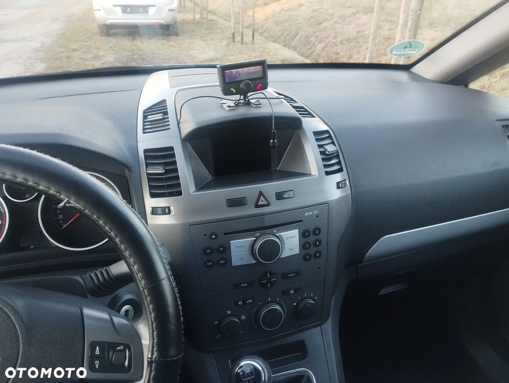 Opel Zafira - 12