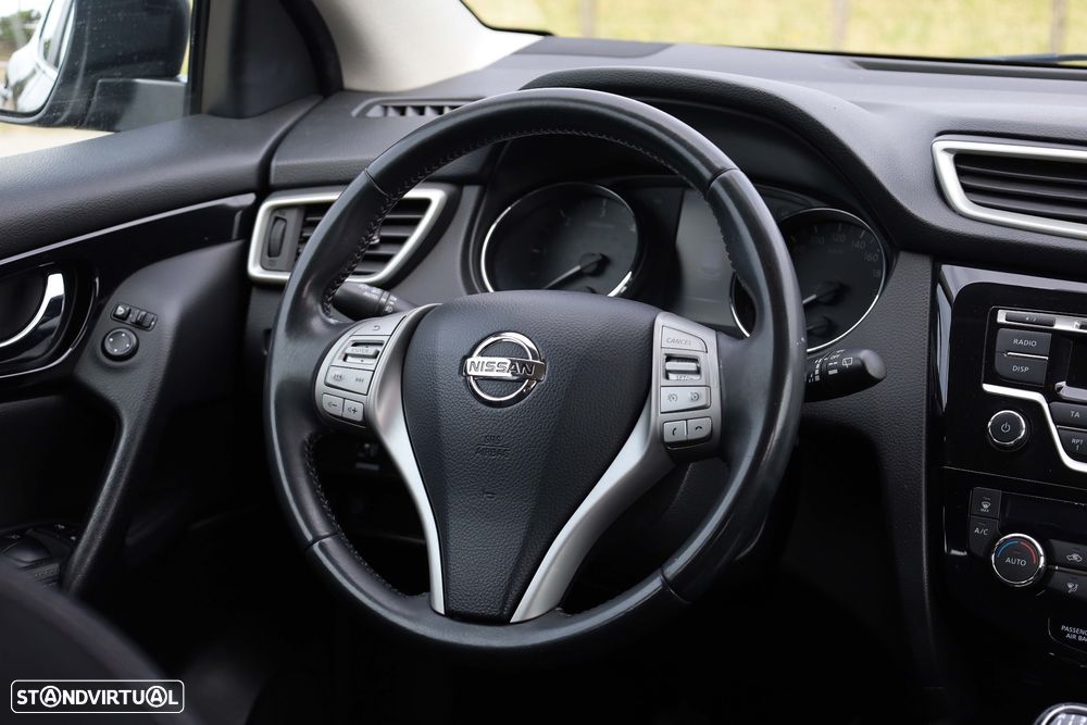 Nissan Qashqai 1.5 dCi N-Connecta RS - 22