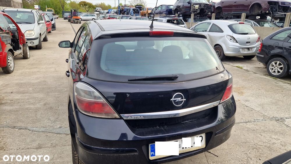 OPEL ASTRA H HB KLAPA TYŁ Z20R - 1