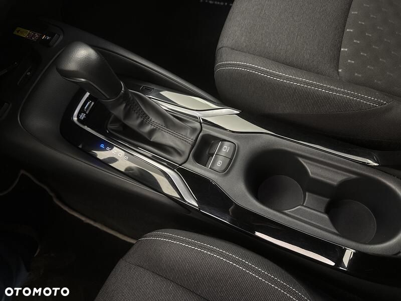 Toyota Corolla 1.8 Hybrid Comfort - 17