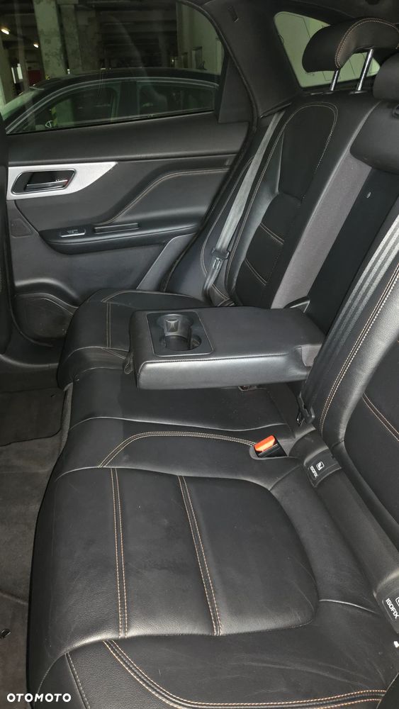 Jaguar F-Pace - 21