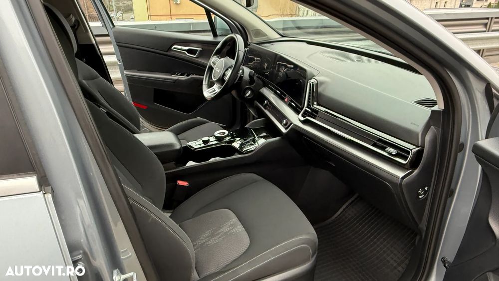 Kia Sportage 1.6 T-GDI PHEV 6AT 4x4 Business Line - 11