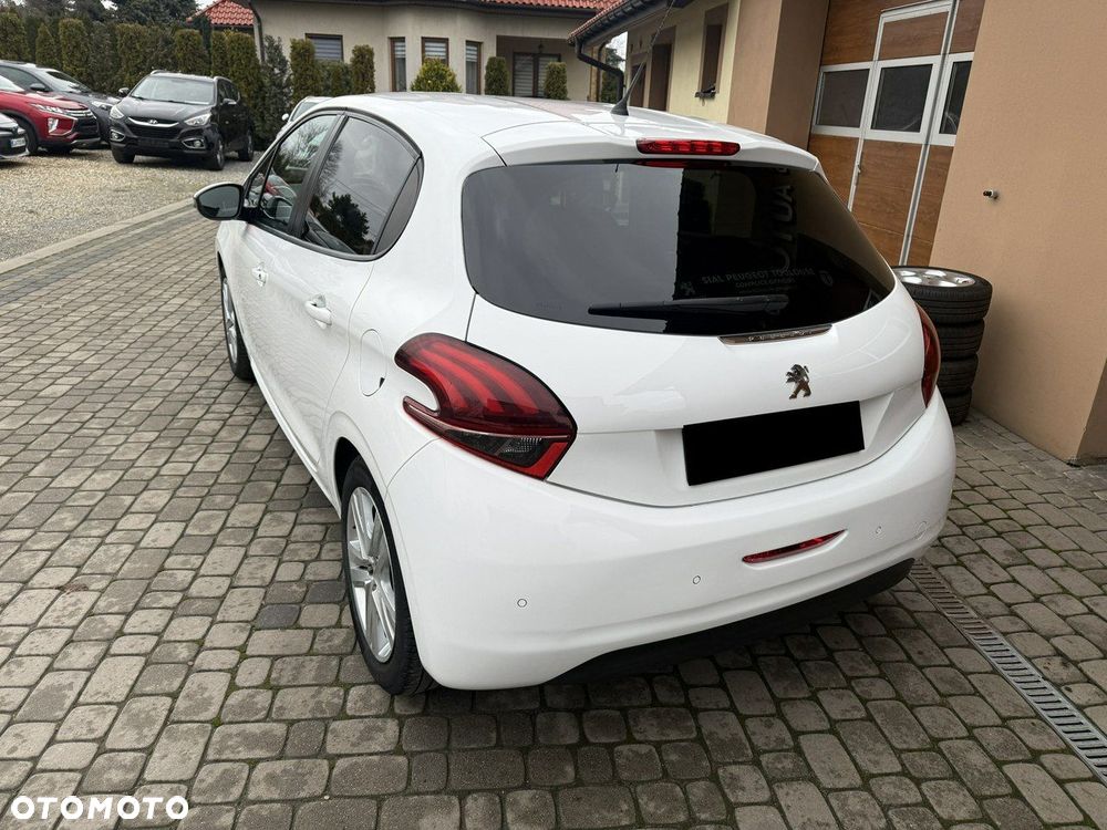Peugeot 208 1.2 VTi Style - 10