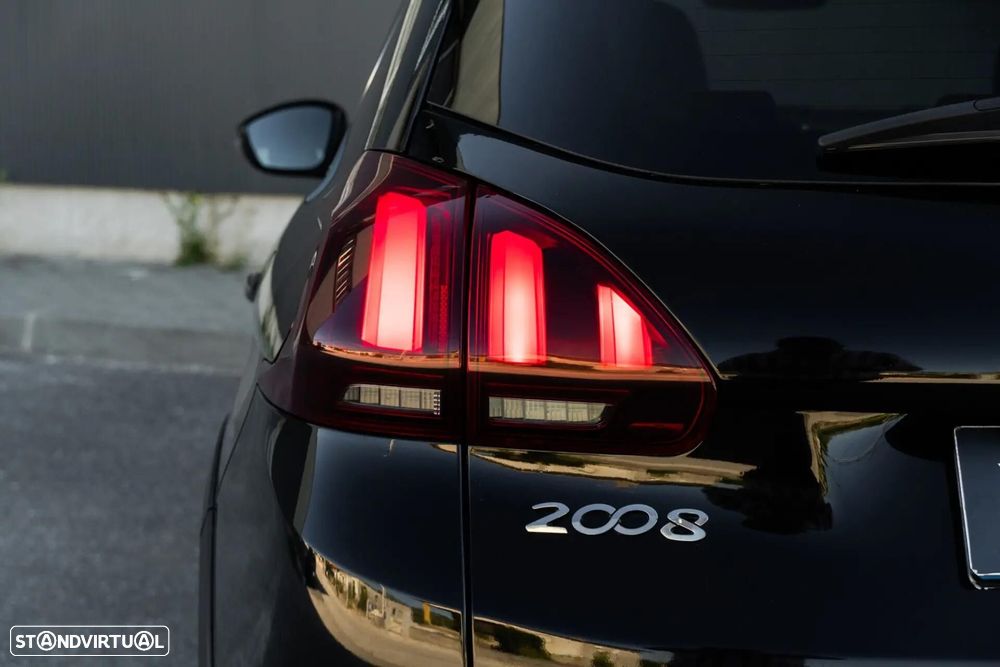 Peugeot 2008 1.2 PureTech Allure - 30