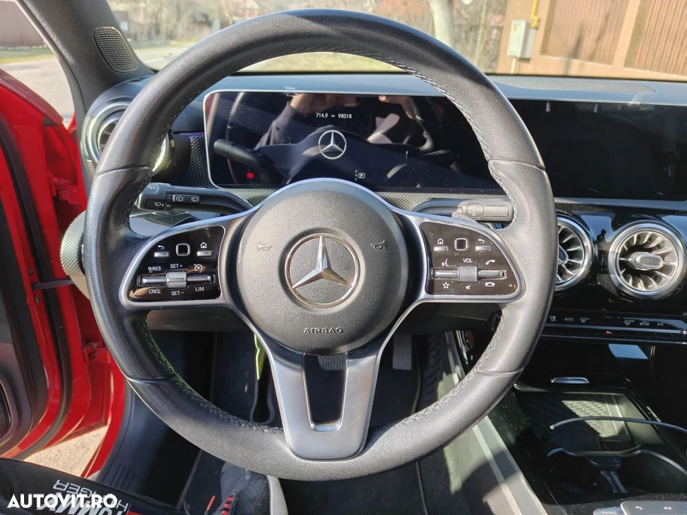 Mercedes-Benz A 200 7G-DCT - 14