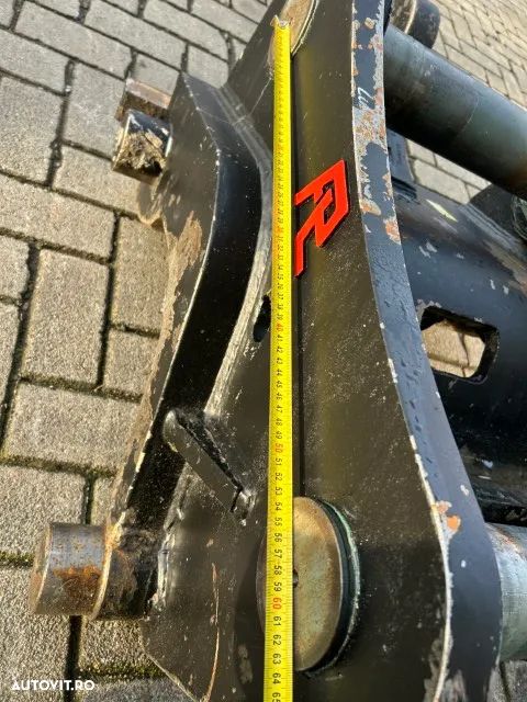 Adaptor pentru excavator hitachi - 6