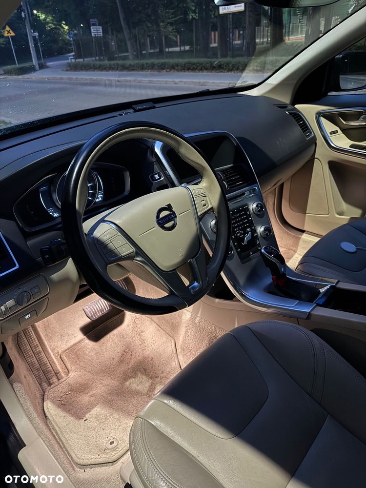 Volvo XC 60 D5 AWD Summum - 12