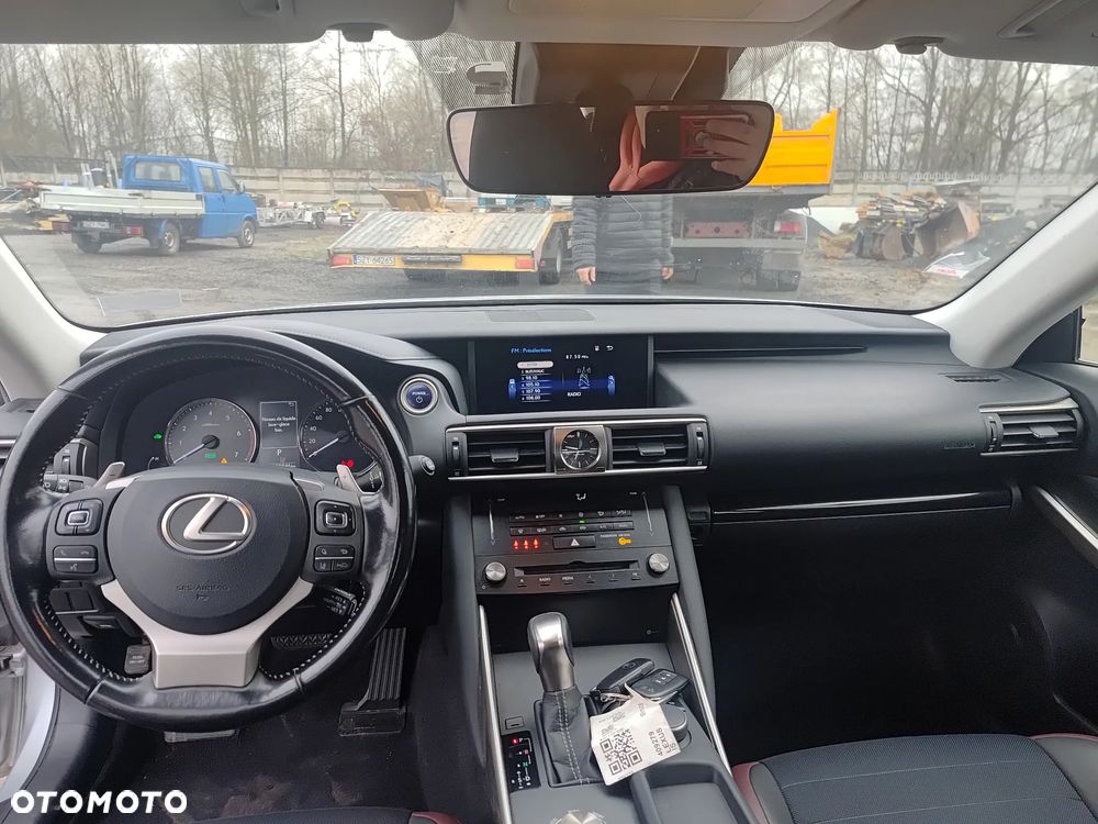 Lexus IS - 39