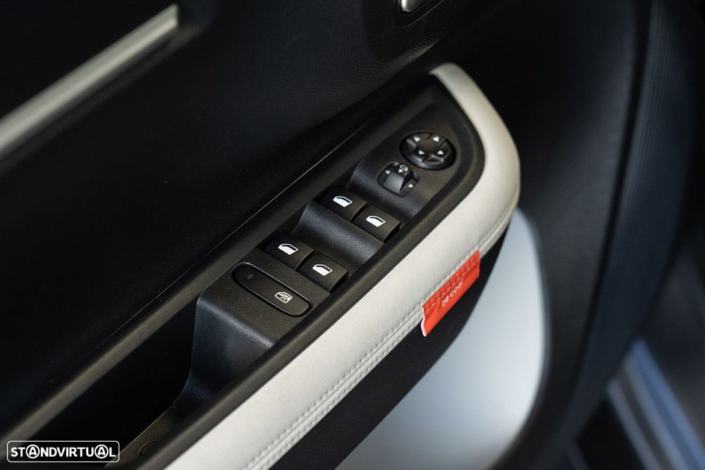 Citroën e-C3 44 kWh Autonomia Conforto Max - 16
