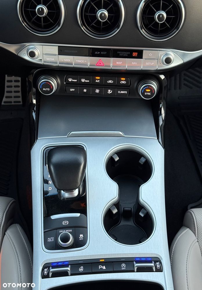 Kia Stinger 3.3 T-GDI V6 GT AWD - 10