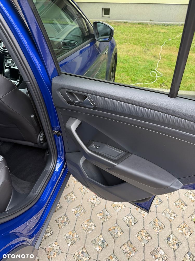 Volkswagen T-Roc - 11