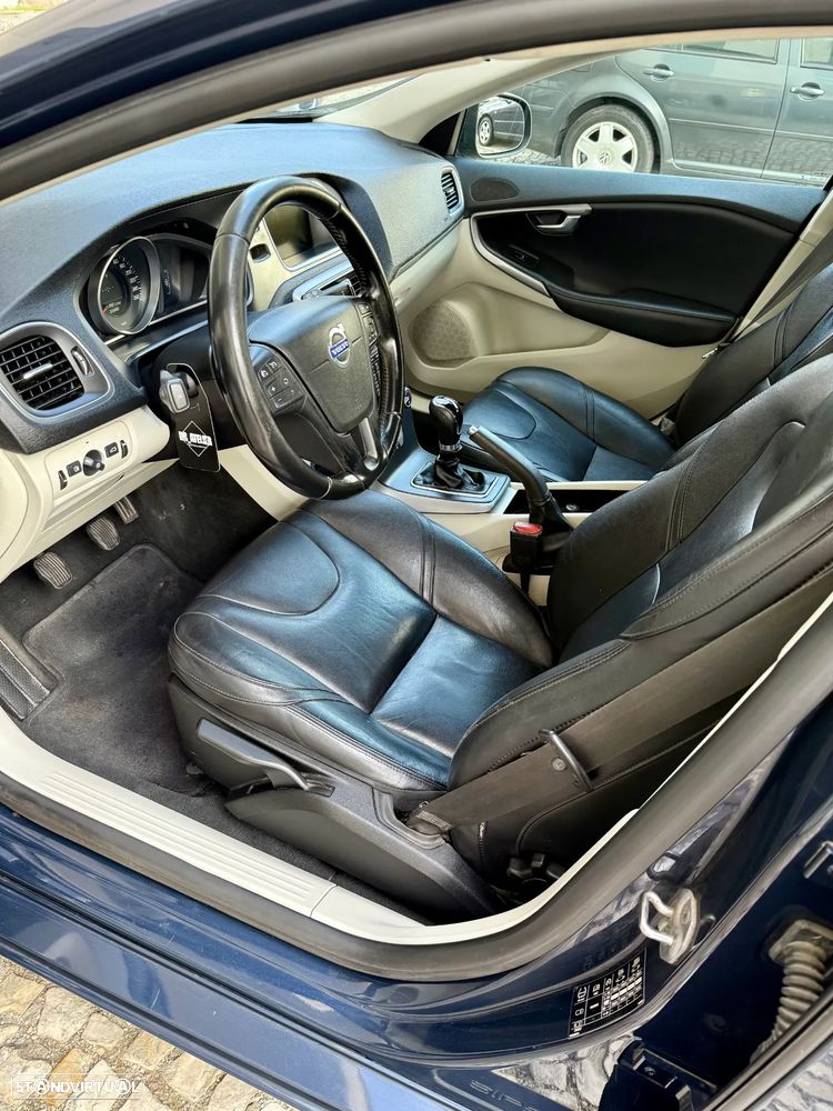 Volvo V40 1.6 D2 Momentum Eco - 7